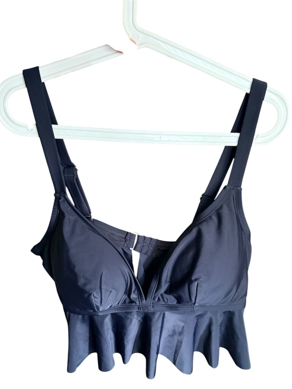 Cupshe Women's Plus Black Bikinis Top With Ruffles & Adjustable Straps .
Size 3X - Picture 6 of 12